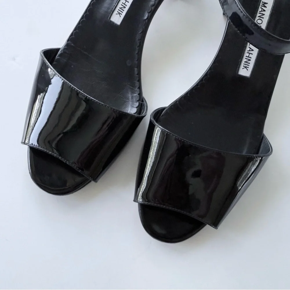 Manolo Blahnik Affian Sandal in Black Patent Leather 39 / 8 - Picture 9 of 16